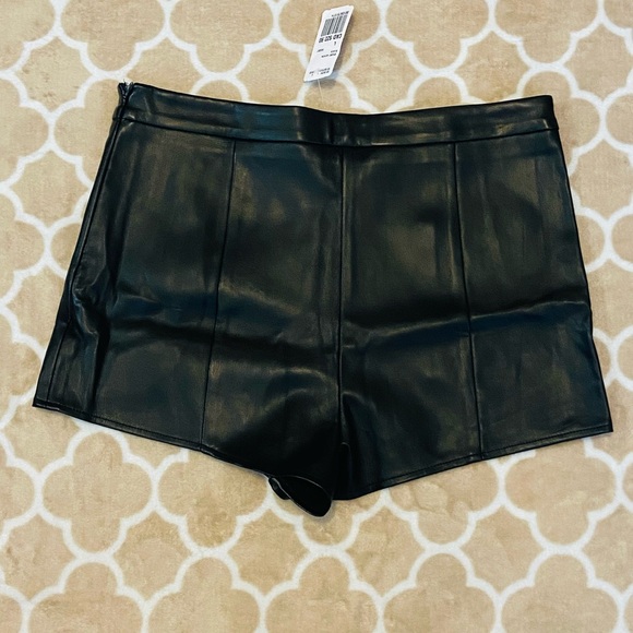 Black Faux Leather Shorts - Picture 3 of 4